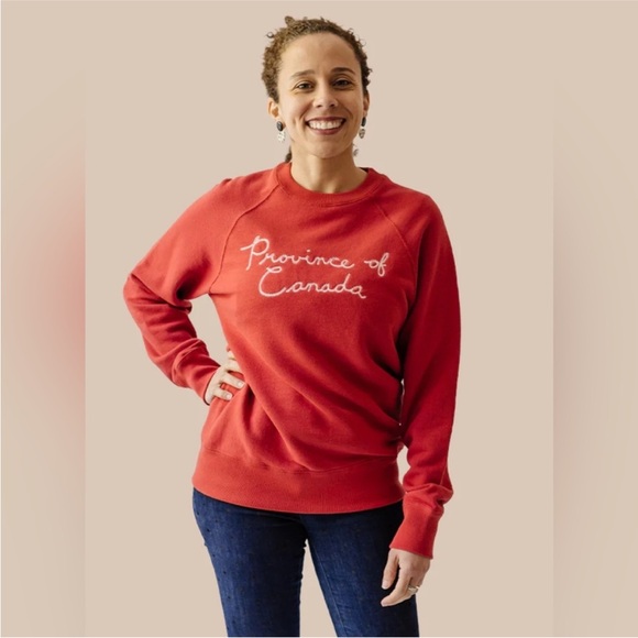 Jilly Box X The Province of Canada sweater - Picture 2 of 5